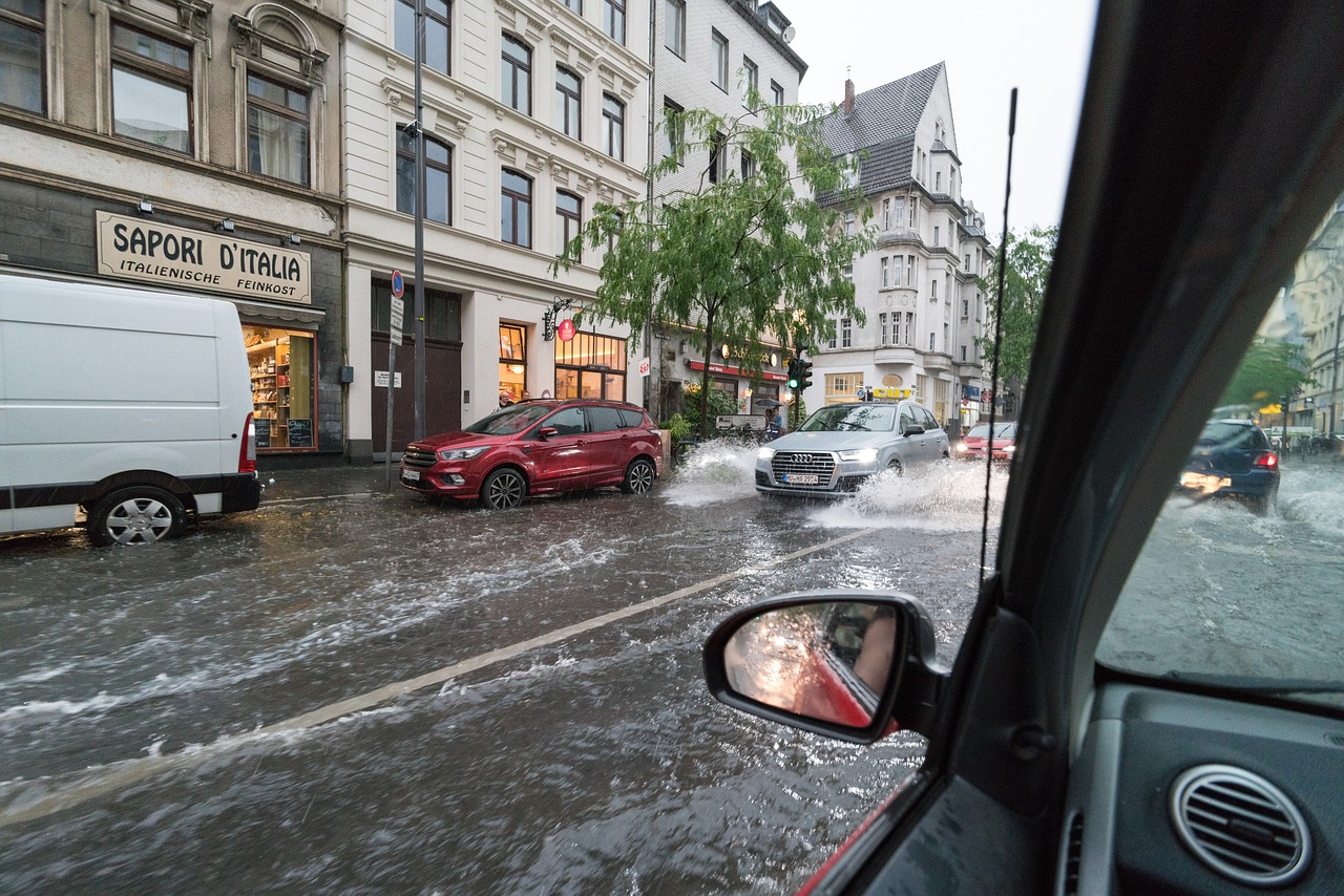 Extremwetterlagen und Elementarschadenschutz 1 Extremwetterlagen und Elementarschadenschutz